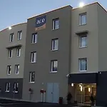מלון Ace
